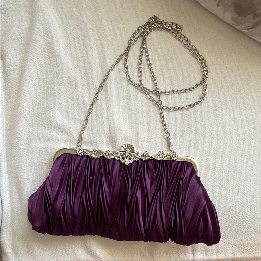 Satin convertible evening clutch